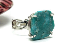 Load image into Gallery viewer, Kingman Turquoise Ring, Size R, December Birthstone, Sterling Silver, Blue Gemstone - GemzAustralia 