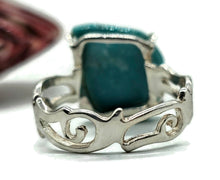 Load image into Gallery viewer, Kingman Turquoise Ring, Size R, December Birthstone, Sterling Silver, Blue Gemstone - GemzAustralia 