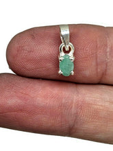 Load image into Gallery viewer, 1 Carat Emerald Pendant, Sterling Silver, May Birthstone, Stone of Inspiration - GemzAustralia 