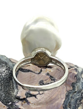 Load image into Gallery viewer, Flameball / Fireball Pearl Ring, Size S, Sterling Silver, Adjustable, June Birthstone - GemzAustralia 