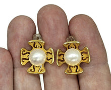 Load image into Gallery viewer, Floral Pearl Stud Earrings, Gold Plated Sterling Silver, White Pearl Studs, Flower Design - GemzAustralia 