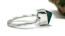 Load image into Gallery viewer, Rough Green Onyx Ring, Size Q, Sterling Silver, Hammered Band, Mix of Chalcedony - GemzAustralia 