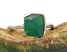 Load image into Gallery viewer, Rough Green Onyx Ring, Size Q, Sterling Silver, Hammered Band, Mix of Chalcedony - GemzAustralia 