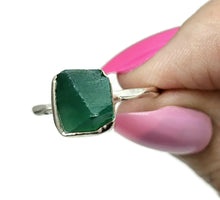 Load image into Gallery viewer, Rough Green Onyx Ring, Size Q, Sterling Silver, Hammered Band, Mix of Chalcedony - GemzAustralia 