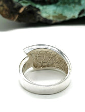 Load image into Gallery viewer, Paua Shell Ring, 925 Sterling Silver, Green &amp; Blue Shell, Size P, Abalone Ring - GemzAustralia 