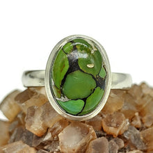 Load image into Gallery viewer, Green Turquoise Ring, Size R 1/2, Sterling Silver, Oval Shaped, Copper Mojave Turquoise - GemzAustralia 