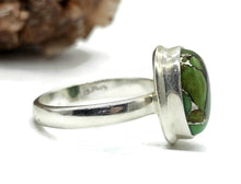 Load image into Gallery viewer, Green Turquoise Ring, Size R 1/2, Sterling Silver, Oval Shaped, Copper Mojave Turquoise - GemzAustralia 
