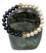 Load image into Gallery viewer, Black &amp; White Pearl Bracelet, Freshwater Pearls, Elasticised, June Birthstone - GemzAustralia 