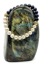 Load image into Gallery viewer, Black &amp; White Pearl Bracelet, Freshwater Pearls, Elasticised, June Birthstone - GemzAustralia 