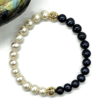 Load image into Gallery viewer, Black &amp; White Pearl Bracelet, Freshwater Pearls, Elasticised, June Birthstone - GemzAustralia 