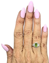 Load image into Gallery viewer, Emerald Faceted Peridot Ring, Size 6.75, Sterling Silver, Protection Stone, Visionary Gem, August Birthstone - GemzAustralia 