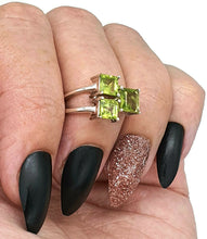 Load image into Gallery viewer, Peridot Ring, Size 5.5, Sterling Silver, Square Shape, Geometric Ring - GemzAustralia 