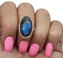 Load image into Gallery viewer, Blue Labradorite Ring, size 8, Oval Shaped, 925 Sterling Silver - GemzAustralia 