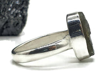 Load image into Gallery viewer, Raw Labradorite Ring, Size 7, Sterling Silver, Oval Shaped, Blue Green Labradorite - GemzAustralia 